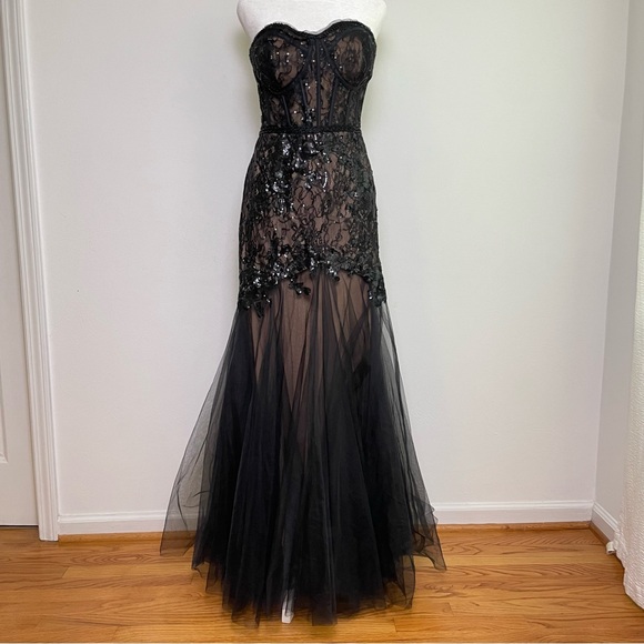 DAVID'S BRIDAL Galina Signature Strapless Corset Gown Tulle Dress #WBM3095 Prom - Picture 4 of 16